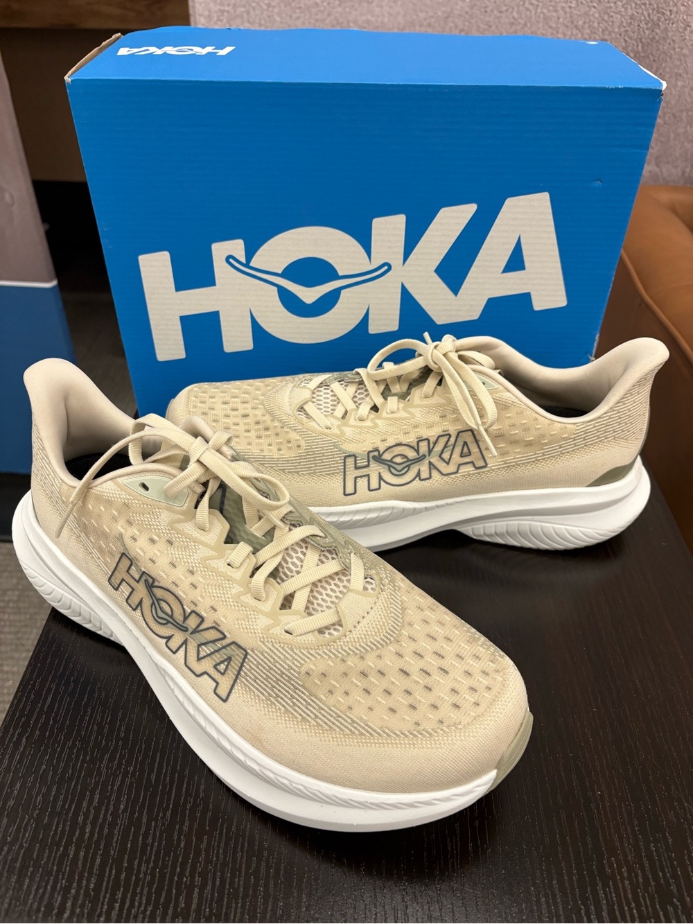 NIB Hoka Mach 6 1147790 OKB Mens Running Shoes 11.5